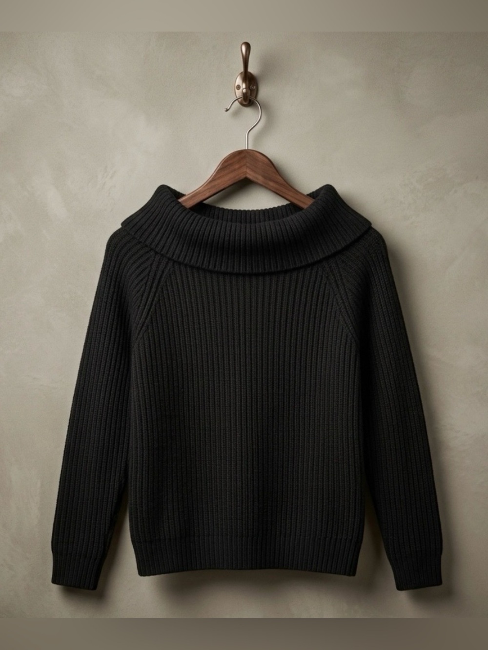 Suzy Shier Corporate Core Black Ribbed Turtleneck Knit Sweater Women's Medium M